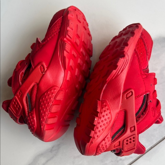 Nike 5C triple red Huarache BABY - Picture 12 of 13